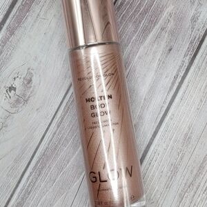REVOLUTION MOLTEN GLOW ROSE GOLD FACE & BODY ILLUMINATOR BRONZER BRAND NEW :)